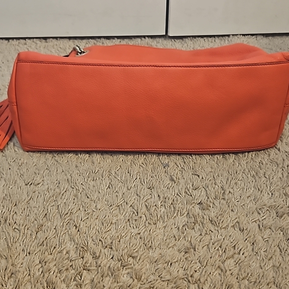 Gucci Soho Chain Tote - Picture 11 of 16